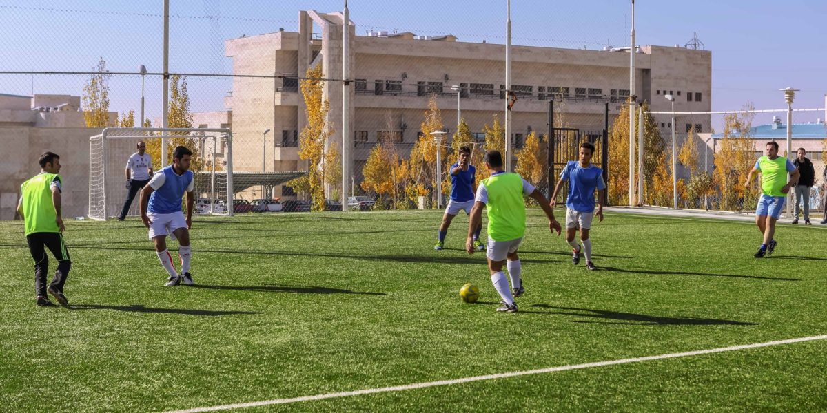 زمین فوتبال